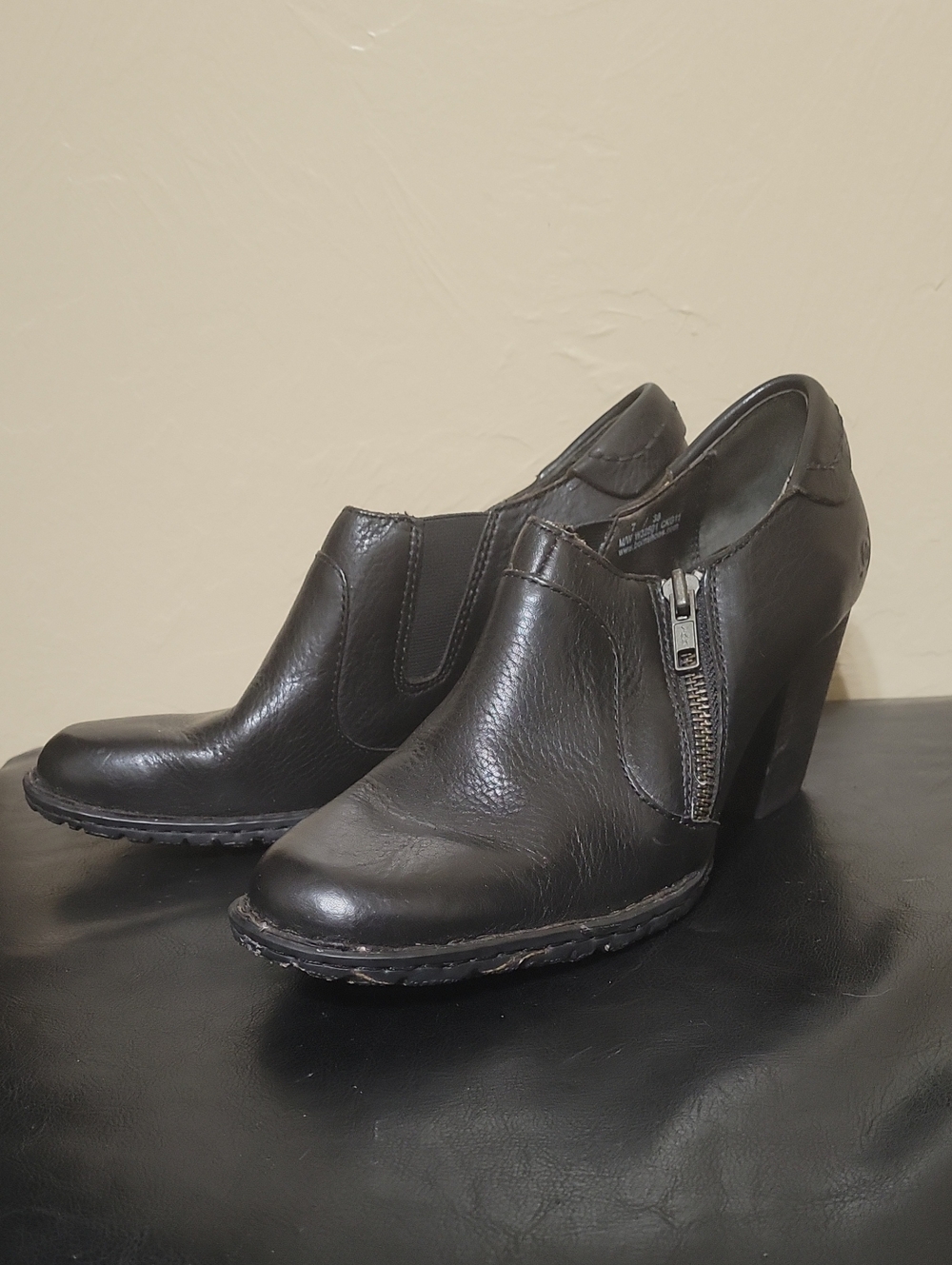 Born Black Ankle Booties 7 W32501